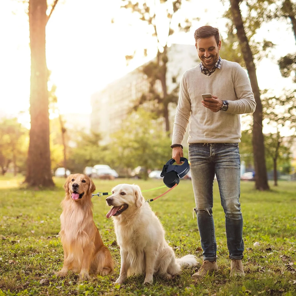 Dual Retractable Dog Leash for 2 Dogs – 360° Swivel, No-Tangle, Reflective